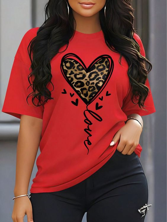 CAMISETA DAMA CORAZON LEOPARDO ROJA