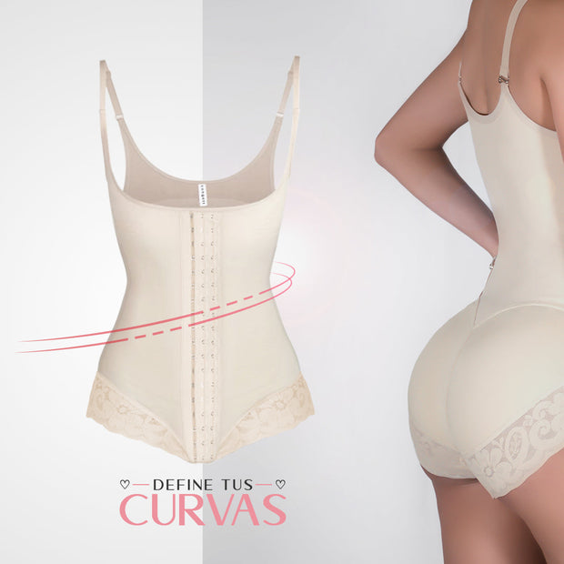 BODY CLÁSICO CON BROCHE Y ENCAJE  BEIGE / Ref: 1233