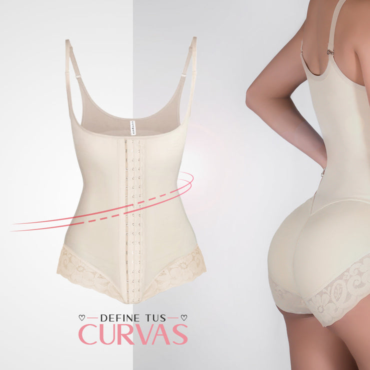 BODY CLÁSICO CON BROCHE Y ENCAJE  BEIGE / Ref: 1233